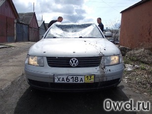 Битый автомобиль Volkswagen Passat