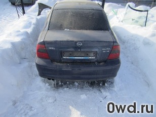 Битый автомобиль Opel Vectra